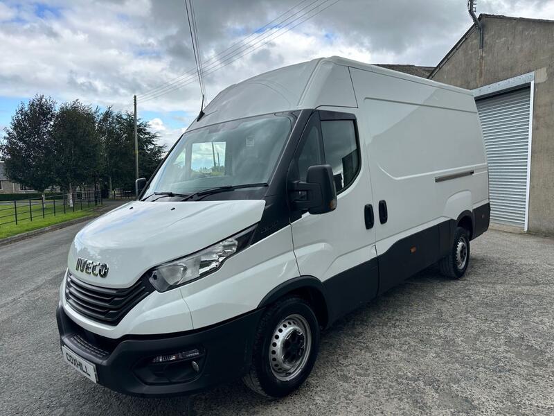 IVECO DAILY 2.3 D HPI 14V 35S 3520