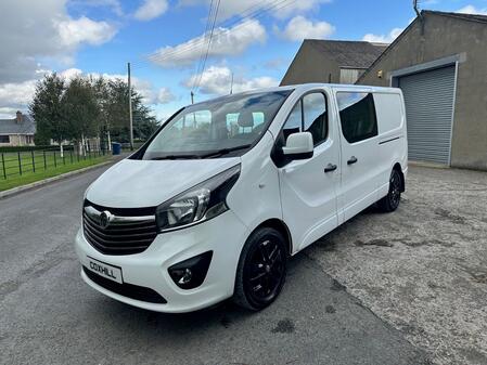 VAUXHALL VIVARO 1.6 CDTi 2900 BiTurbo ecoTEC Limited Edition Nav